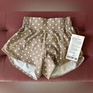 Lululemon Hotty Hot High-Rise Lined Short 2.5"